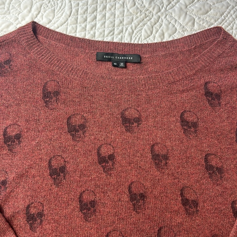 Skull Cashmere •XS• Rustic Maroon Skull Motif Oversized Boxy Sweater - Picture 3 of 7